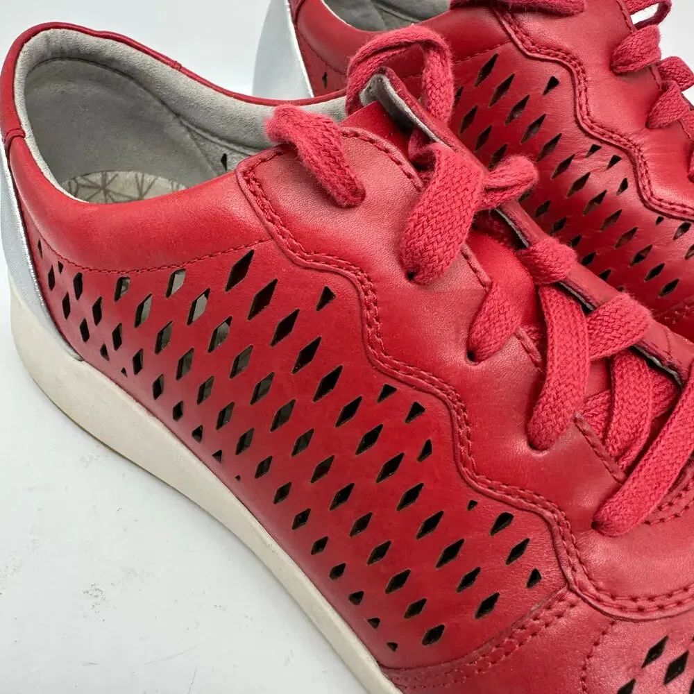 Dansko Charlie Red Leather Low Cut Fashion Sneaker Womens Size EU41 US 10